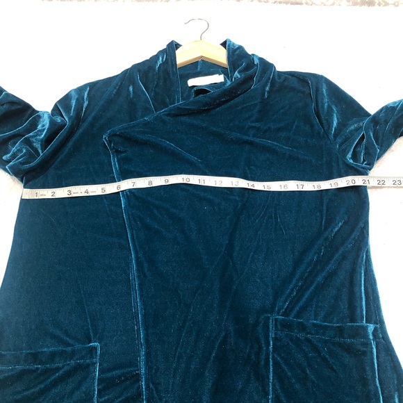 New Amaryllis Velvet Drape Open Front Cardigan - Picture 11 of 12